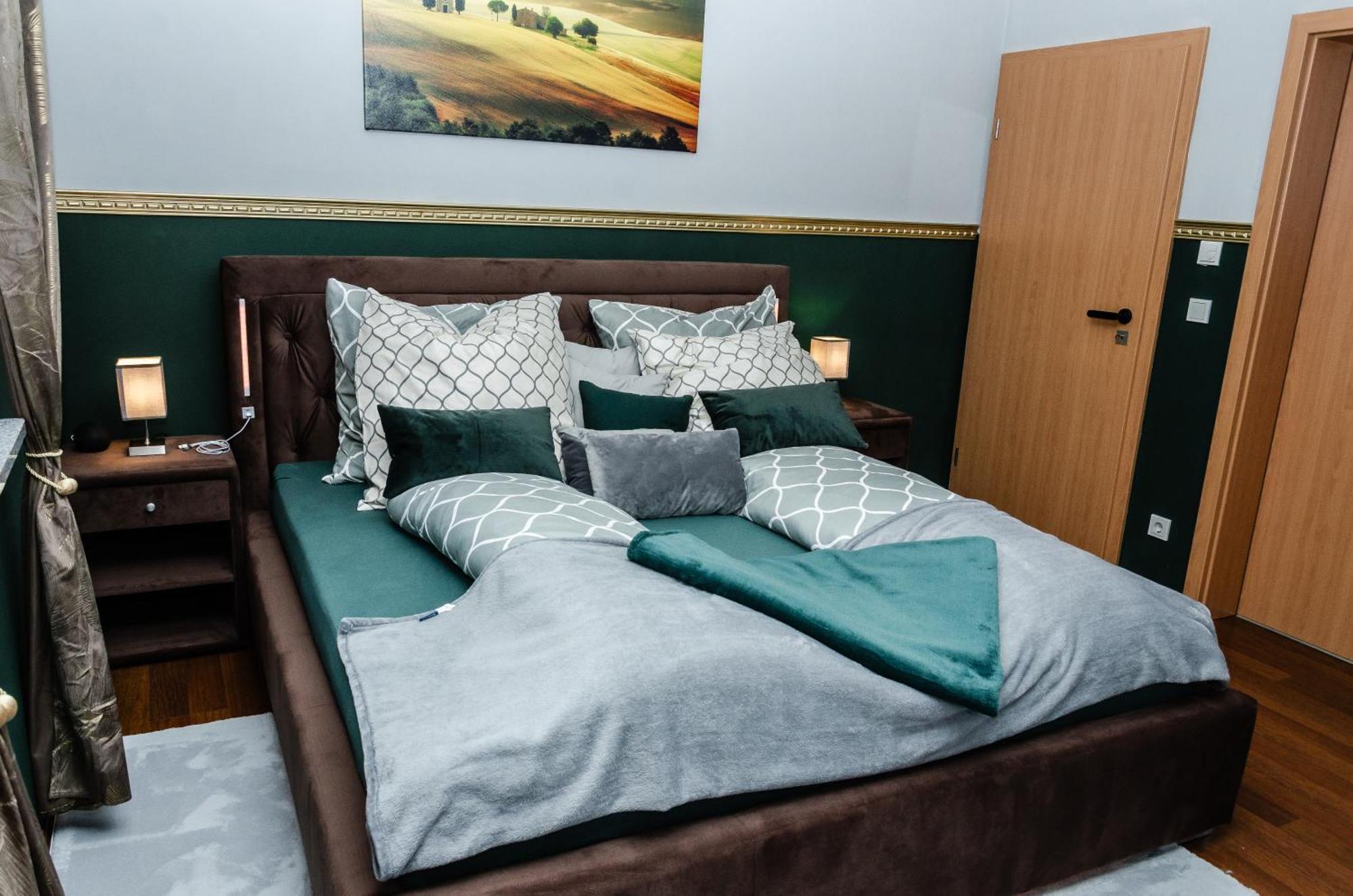 5 Sterne Centurion Ferienhaus Villa 2 Pools 86 Zoll Tv Aldersbach エクステリア 写真